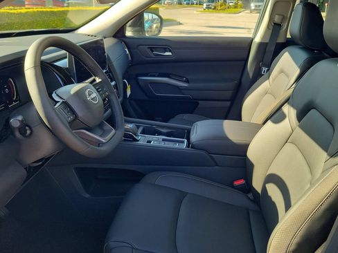 New 2026 Nissan Pathfinder SL FWD image 8