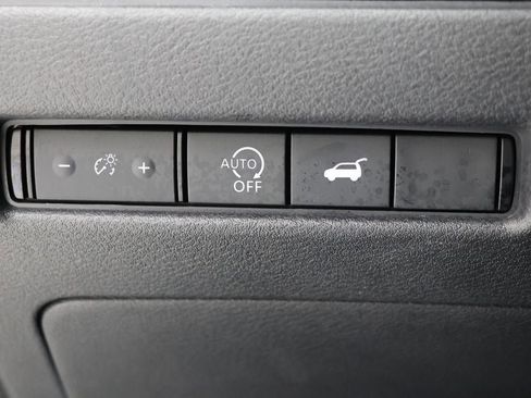 Used 2023 Nissan Rogue SL w/ SL Premium Package image 28