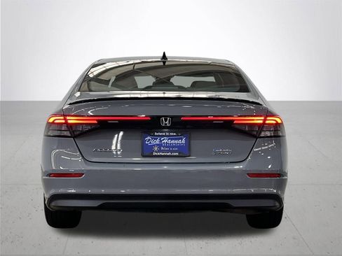Used 2023 Honda Accord Sport image 11
