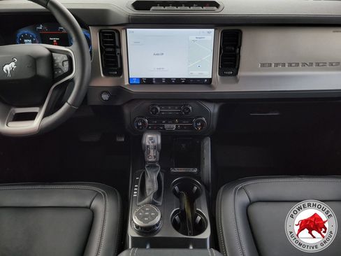 Used 2025 Ford Bronco Outer Banks w/ Sasquatch Package AWD/4WD image 19