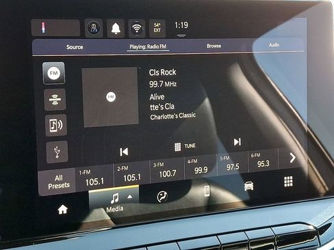 Used 2024 Jeep Compass Latitude image 16