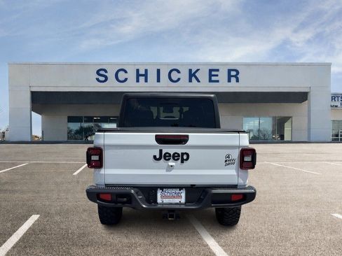 Used 2024 Jeep Gladiator Sport AWD/4WD image 4