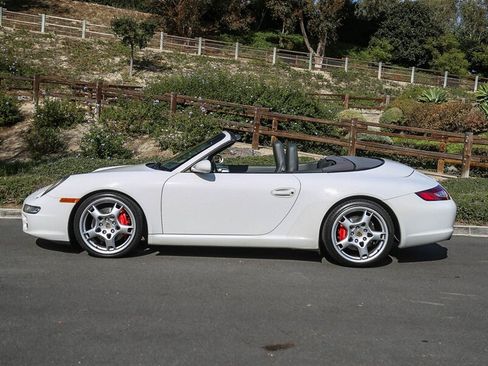 Used 2006 Porsche 911 Carrera S image 3