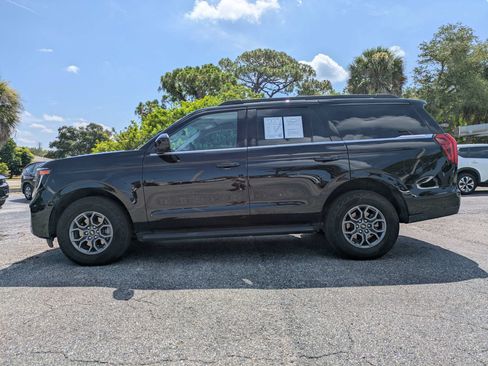 Used 2025 Ford Expedition Active RWD image 8