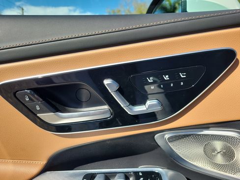 Used 2024 Mercedes-Benz CLE 300 4MATIC Cabriolet image 19