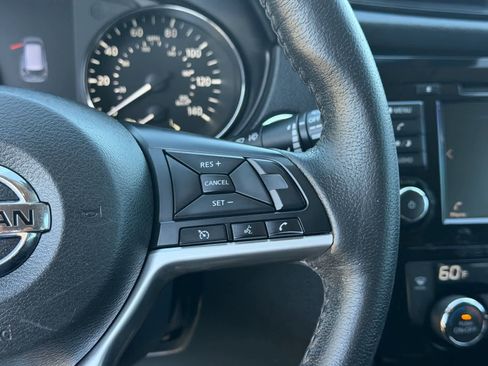 Certified 2020 Nissan Rogue SV FWD image 23