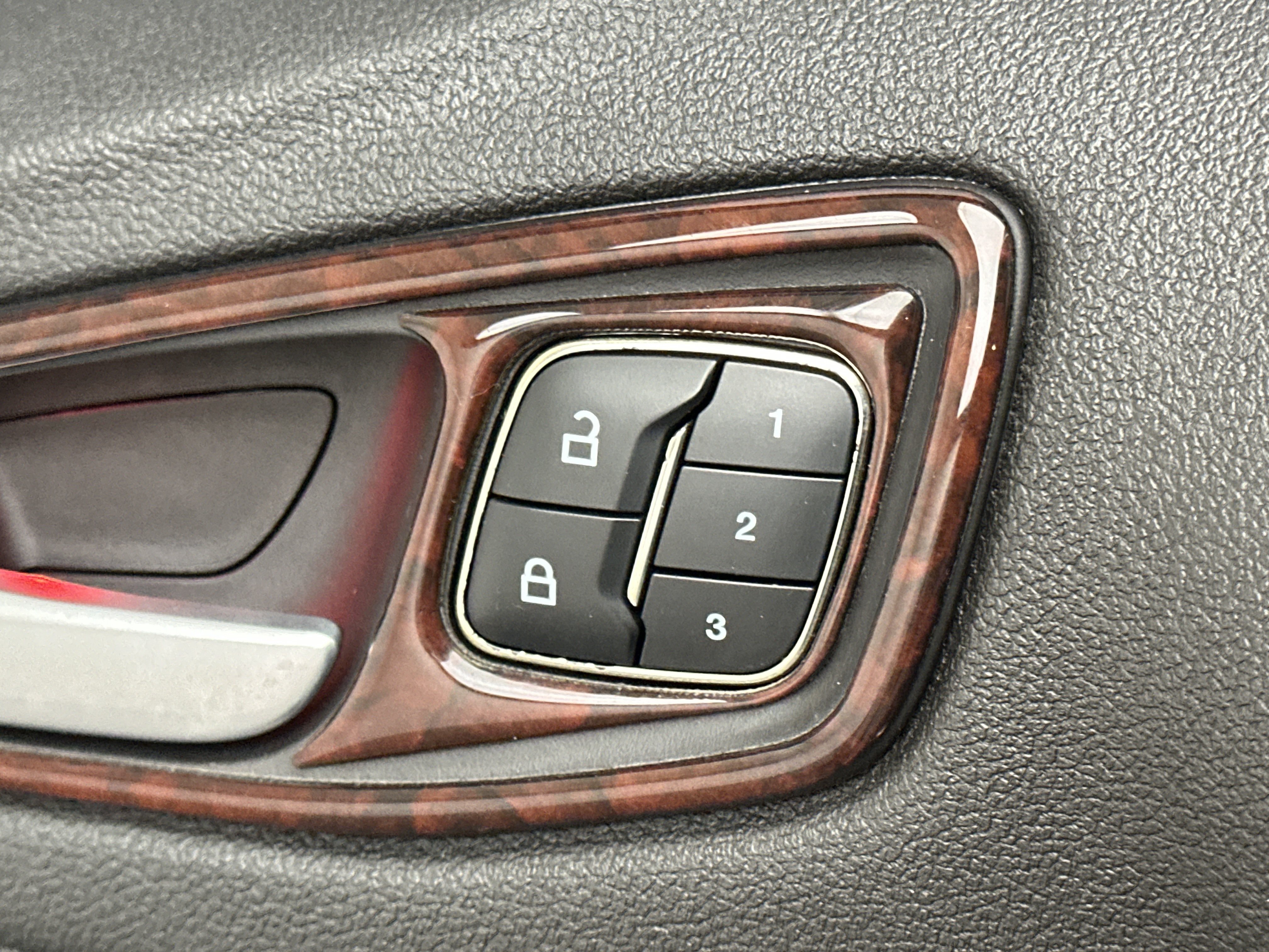 Used 2013 Ford Escape Titanium FWD image 35