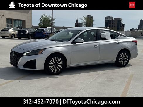 Used 2023 Nissan Altima 2.5 SV image 3