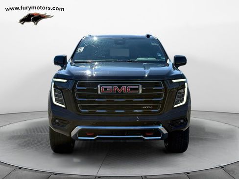Used 2025 GMC Yukon XL AT4 AWD/4WD image 8