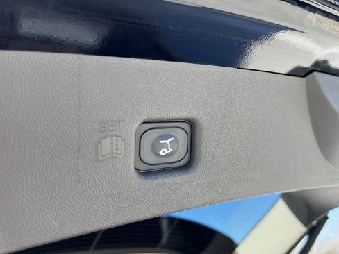 Used 2022 Lincoln Nautilus Reserve w/ Monochromatic Package image 34