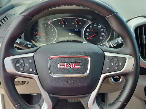 Used 2024 GMC Terrain SLT AWD/4WD image 19