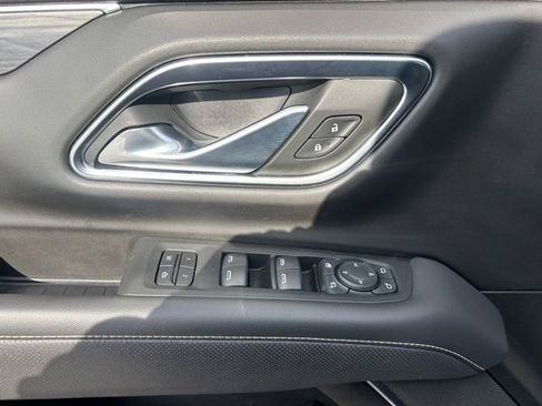 Used 2021 GMC Yukon SLT w/ SLT Premium Package image 10