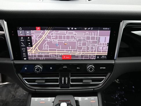 Certified 2023 Porsche Macan S AWD/4WD image 21