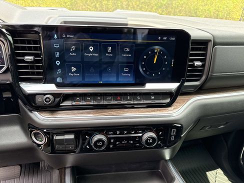 Used 2025 Chevrolet Silverado 1500 LT Trail Boss w/ LT Trail Boss Premium Package AWD/4WD image 23
