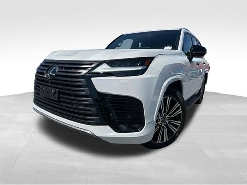 Used 2023 Lexus LX 600 4WD w/ Appearance Package image 9