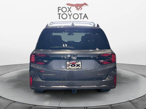 Used 2026 Honda Odyssey Elite image 5