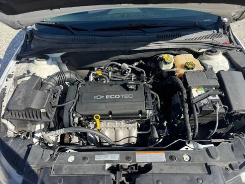 Used 2016 Chevrolet Cruze LS image 8