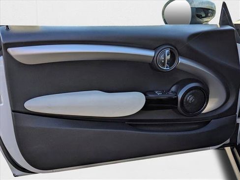 Used 2021 MINI Cooper SE w/ 6.5" Touchscreen Package image 10