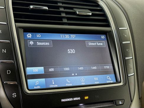 Used 2016 Lincoln MKX Reserve w/ Luxury Package image 19