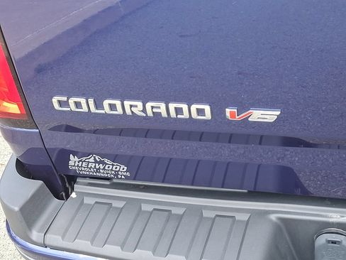 Used 2017 Chevrolet Colorado Z71 AWD/4WD image 30
