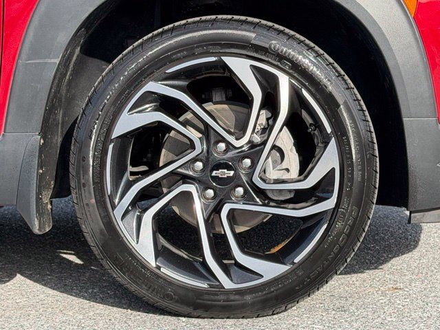 Used 2024 Chevrolet TrailBlazer RS w/ Convenience Package AWD/4WD image 17