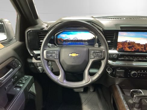 Used 2024 Chevrolet Silverado 1500 High Country w/ Technology Package image 12