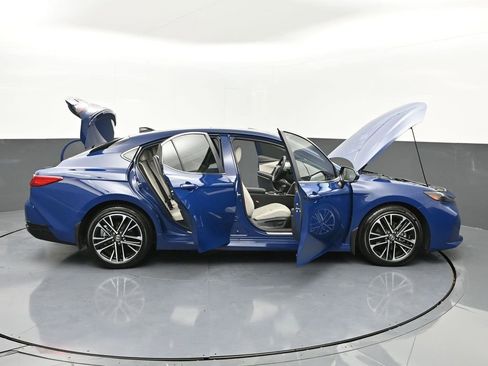 Certified 2025 Toyota Camry XLE image 57