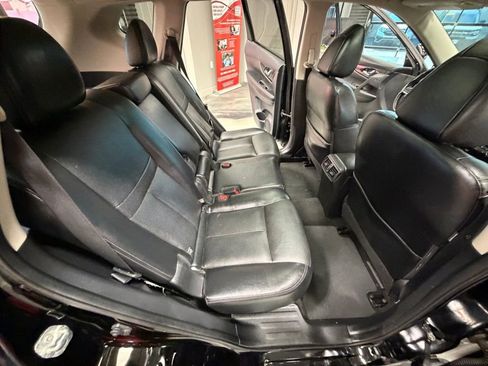 Used 2018 Nissan Rogue SL w/ Premium Package image 48