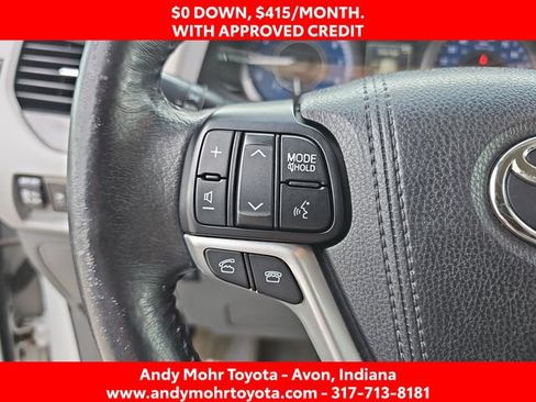 Used 2017 Toyota Sienna XLE Premium FWD image 16