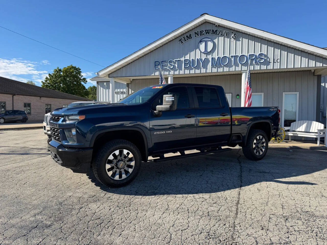 Used 2021 Chevrolet Silverado 2500 Custom w/ Custom Convenience Package AWD/4WD image 1