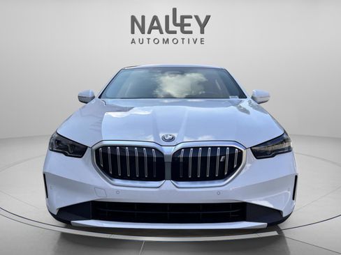 Used 2025 BMW i5 xDrive40 w/ Premium Package image 6