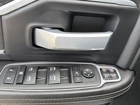 Used 2024 RAM 2500 Big Horn w/ Off Road Package image 17