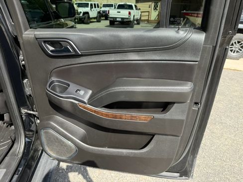 Used 2018 Chevrolet Suburban LT AWD/4WD image 13