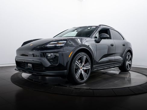 New 2025 Porsche Macan 4S Electric image 1