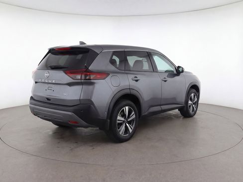 Used 2025 Nissan Rogue SV image 9