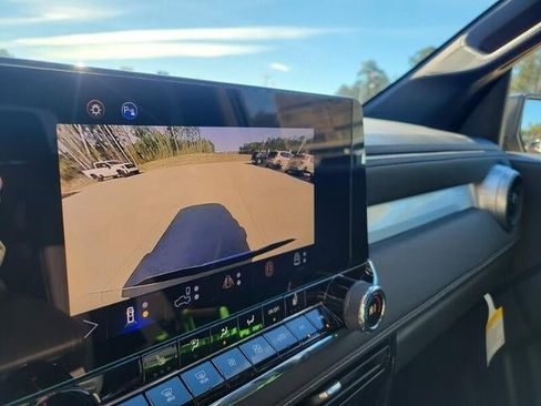 New 2025 Chevrolet Colorado LT w/ LT Convenience Package image 16