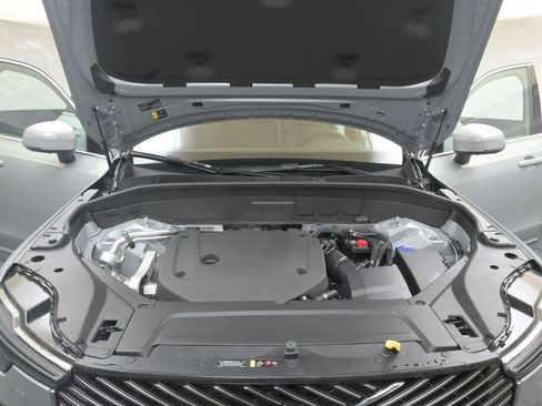 New 2026 Volvo XC90 B6 Plus w/ Protection Package Premier image 9