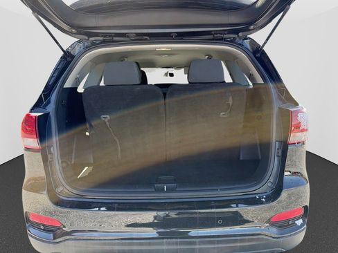Used 2020 Kia Sorento S image 37