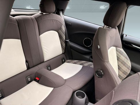 Used 2014 MINI Cooper S image 26