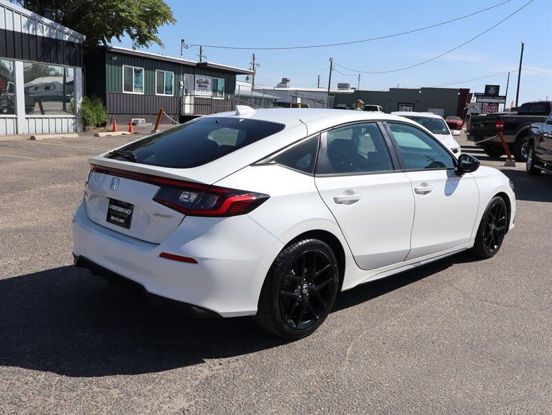 Used 2023 Honda Civic Sport image 7