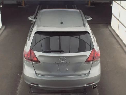 Used 2015 Toyota Venza LE FWD image 4