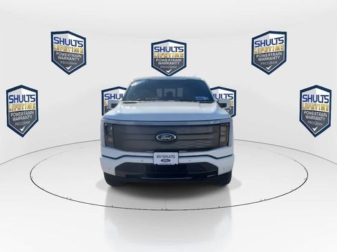 Used 2022 Ford F150 Lightning Lariat image 4