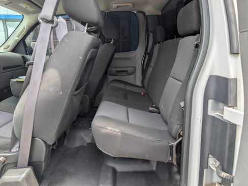 Used 2010 Chevrolet Silverado 1500 W/T RWD image 15