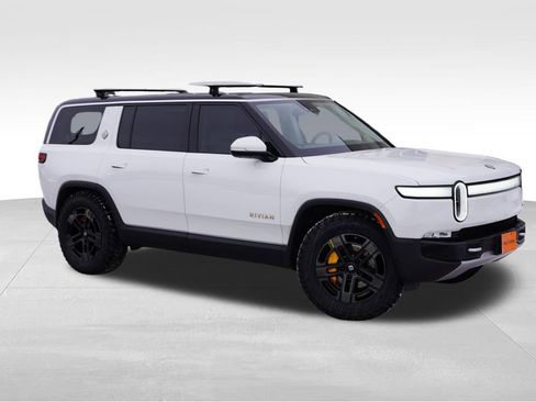 Used 2023 Rivian R1S Adventure image 2
