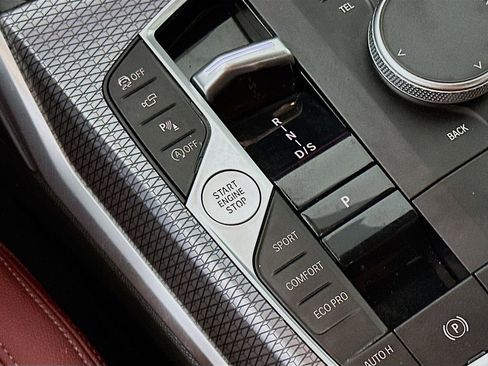 Used 2025 BMW M340i xDrive image 18