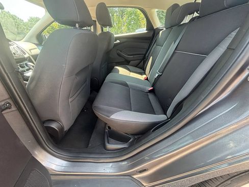 Used 2014 Ford Focus SE FWD image 22