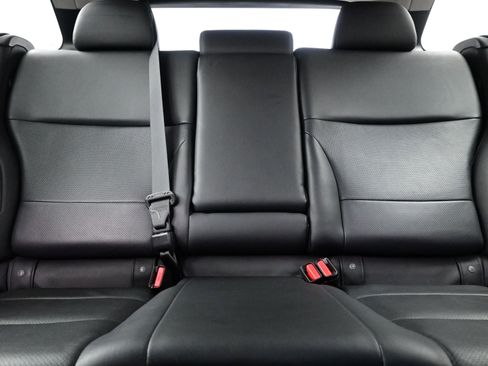 Used 2017 Subaru Outback 2.5i Limited image 16