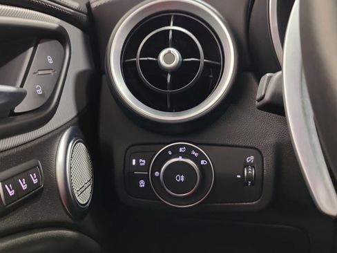 Used 2024 Alfa Romeo Stelvio Veloce image 30