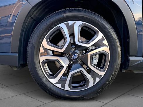 Used 2024 Subaru Ascent Limited image 10