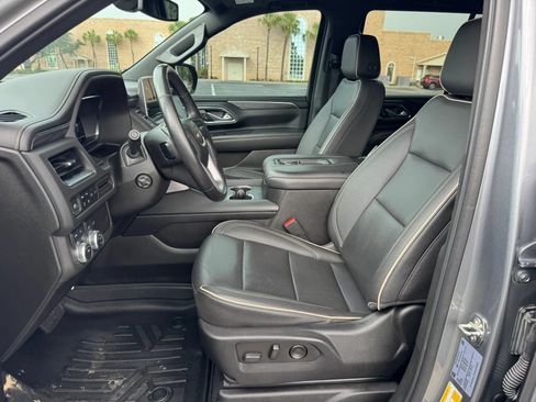 Used 2022 GMC Yukon SLT w/ SLT Premium Package AWD/4WD image 13
